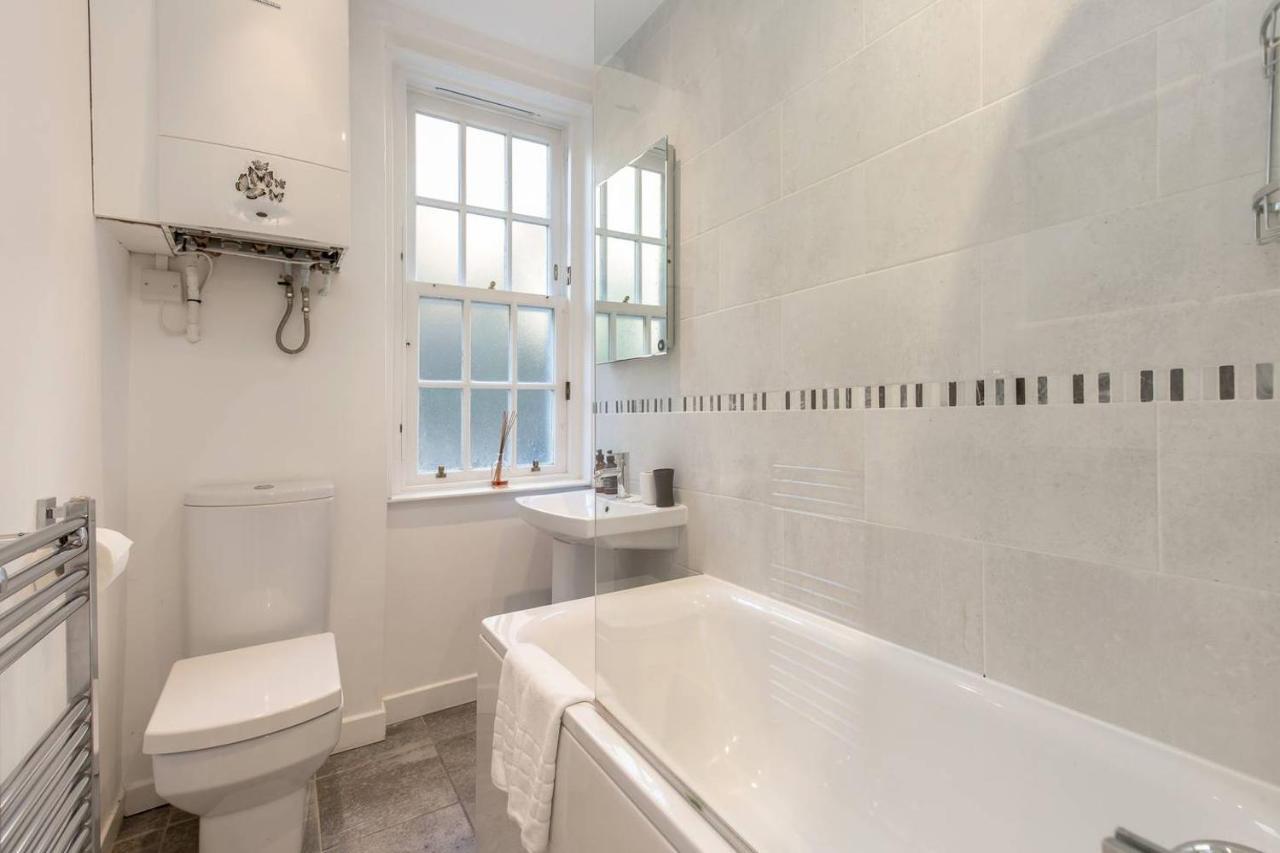 Altido Unique & Stylish Grassmarket Apt - Close To Castle Appartement